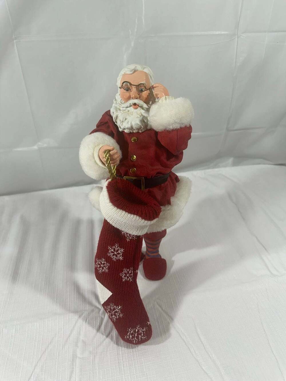 Possible Dreams Clothtique "Sock It To Me Santa!"